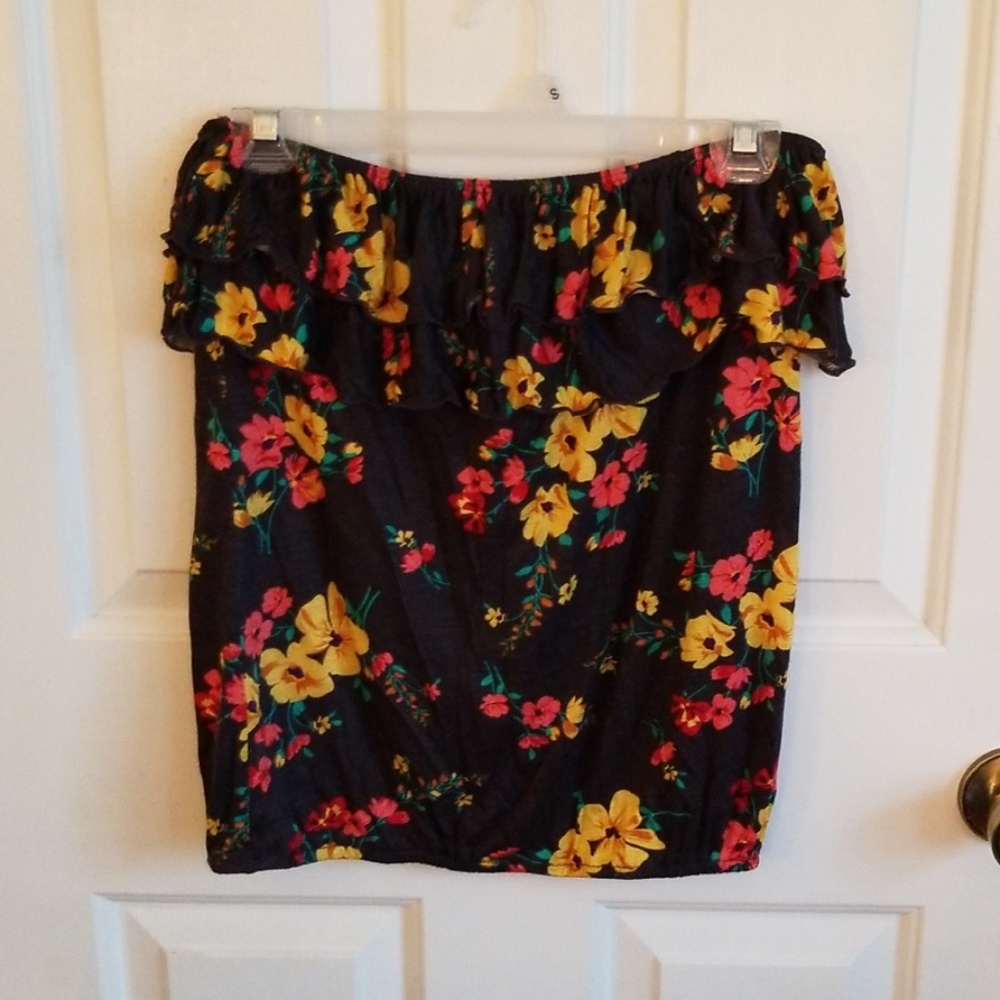 *NWOT*Strapless Floral Print Top